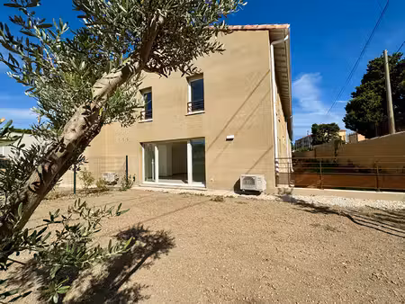 appartement salon de provence 4 pièce(s) 100 m2 jardin 264m2