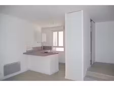 location appartement 3 pièces 55.17 m² à marguerittes (30320)  664 €