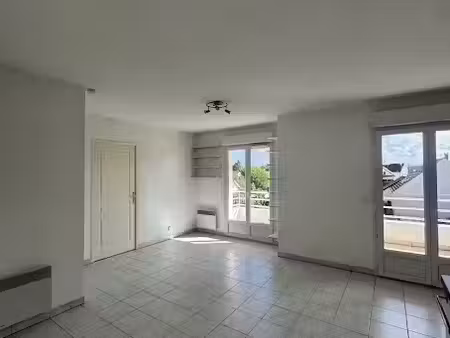 location appartement 3 pièces 61.68 m² à sens (89100)  646 €