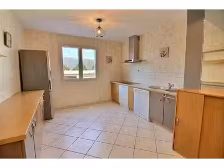 location appartement 3 pièces 65.75 m² à livron-sur-drôme (26250)  665 €