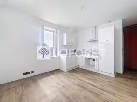 location appartement 2 pièces à thouars (79100) : à louer 2 pièces / 30m² thouars