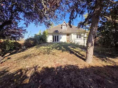 maison vue loire  sous-sol complet  4 chambres