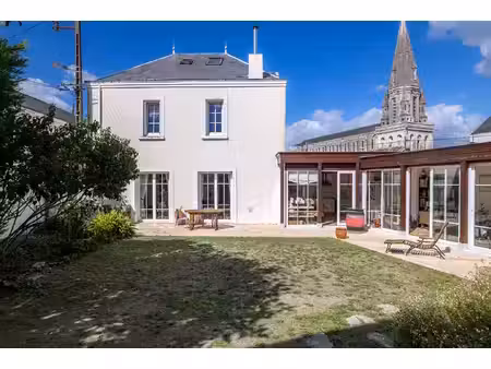 nantes - zola : maison familiale avec dépendance et jardin