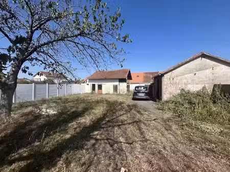 vente maison 5 pièces 120 m² à roumazières-loubert (16270)  49 500 €
