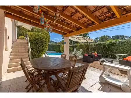 maison de luxe à vendre dans le quartier les camoins