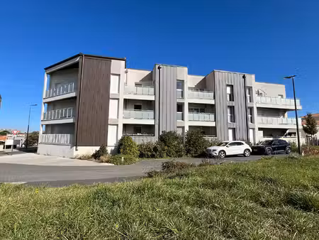 appartement t2 actuellement loué - saint-benoît  proche facultés et centre-ville