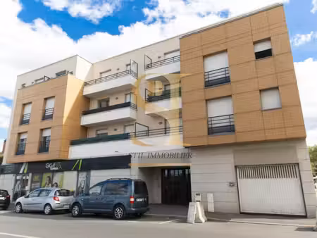vigneux-sur-seine - studio de 31 m² avec balcon et parking
