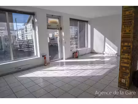 local commercial sartrouville 8 pièces 180 m2