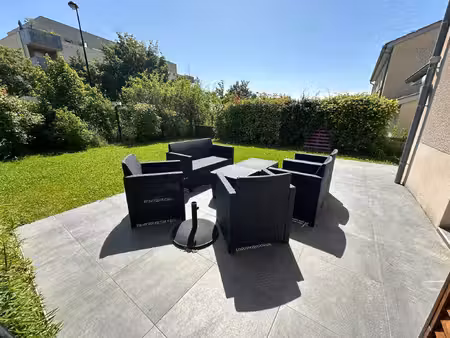 maison t4 sur l'isle -d'abeau de 83 m2  année 2004 en très b