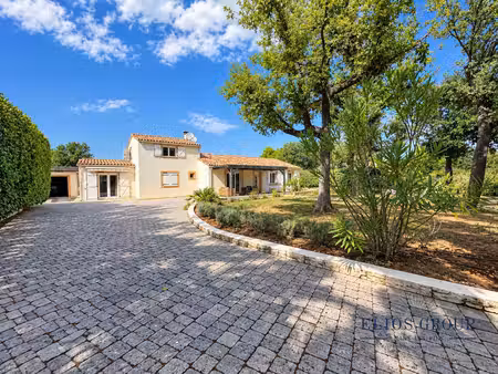 charmante maison de pres de 190 m²