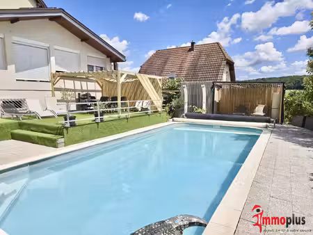 steinbrunn-le-haut ! maison avec piscine située au calme d'u