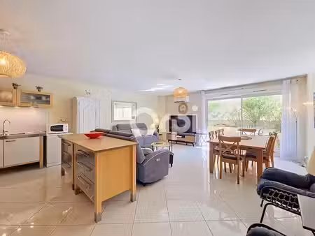 vente appartement 4 pièces 106 m² à sanary-sur-mer (83110)  820 000 €