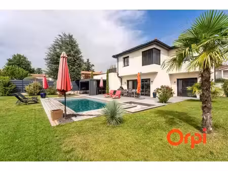 maison récente à vendre 244 m2 francheville le haut