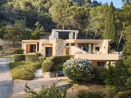 vente maison 7 pièces 200 m² le tholonet (13100)