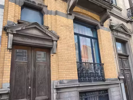 un bâtiment
