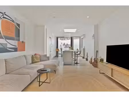 maison avec 3 chambres  panneaux solaires  airco et terrace!