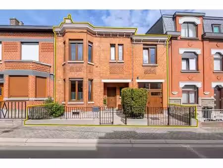 spacieuse maison 5 chambres avec joli jardin à loncin