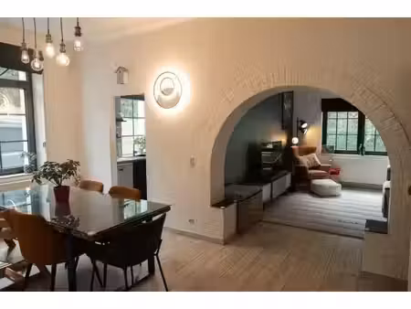maison 3 ch. à court-saint-étienne  172m²