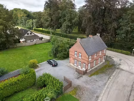 villa 3 chambres remise à neuf avec jardin et garage - peb b