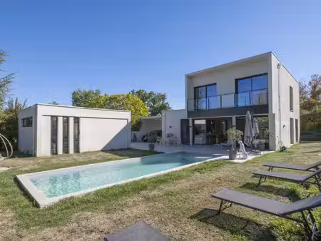 maison de luxe à vendre à dommartin
