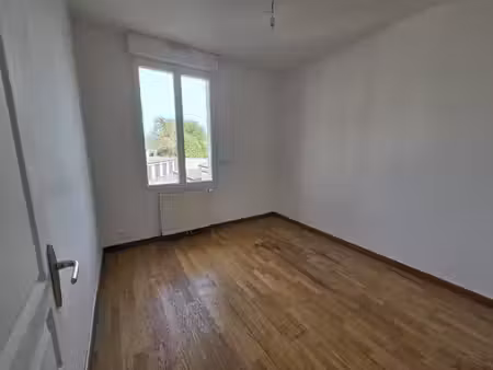 maison dans une residence au calme