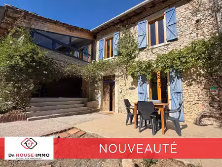 maison en pierre de caractère  charme  authenticité et cadre nature.