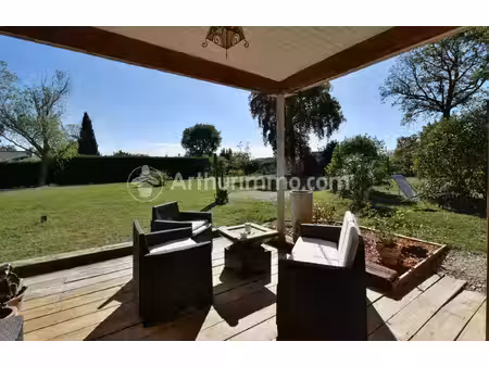 maison contemporaine au calme dans un écrin de verdure