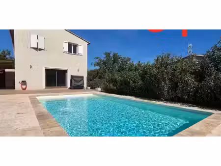 maison avec piscine et terrasse mallemort (13)