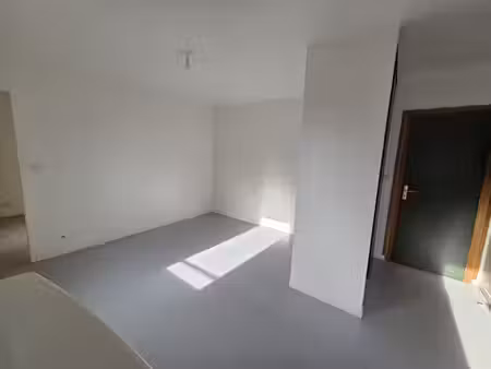 appartement f2 au 1er étage