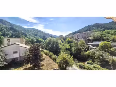 grand appartement t5 lumineux de 90 m2 avec balcon  garage e
