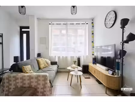 exclusivite : maison a proximite du metro  sans travaux et avec un exterieur !