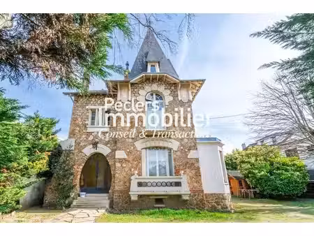 bien rare à la vente – maison meulière rueil-malmaison – rer a – centre-ville