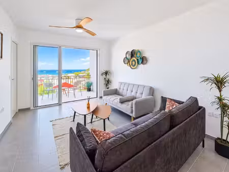 appartement t3 neuf avec terrasse et vue sur la baie de marigot - concordia