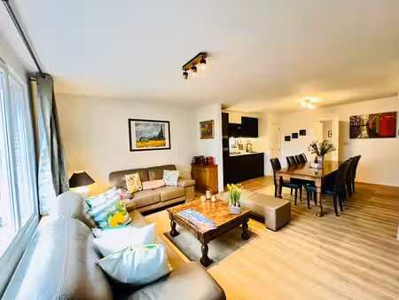 shop + 2 apartments  €50 604 rent/year  diamond district