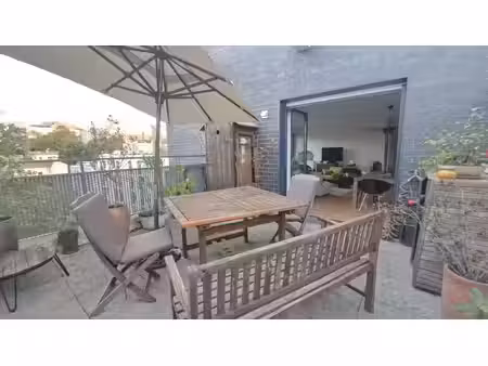 appartement moderne 4 pièces avec patio