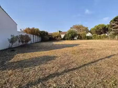 vente terrain à saint-hilaire-de-riez (85270) : à vendre / saint-hilaire-de-riez