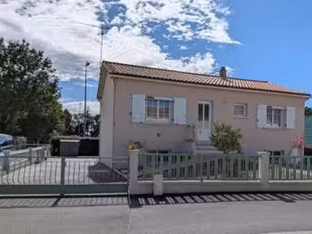 vente maison à mouilleron-saint-germain (85390) : à vendre / 80m² mouilleron-saint-germain
