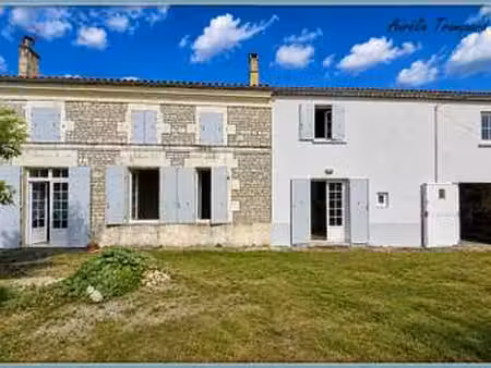 vente maison à saint-jean-d'angély (17400) : à vendre / 131m² saint-jean-d'angély