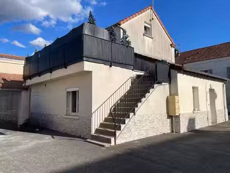 vente immeuble 7 pièces  110.87m²  chevry