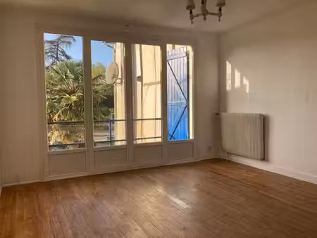 location appartement 3 pièces 67m² amou 40330
