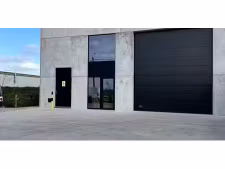 entrepôt à louer à koekelare pour € 795