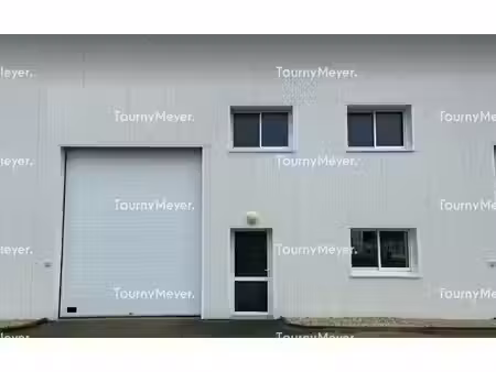 location local d’activités saint-étienne-de-montluc 44360 220m²