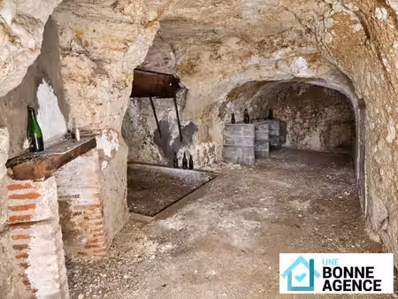 cave dans la roche 25 m² – secteur hopital