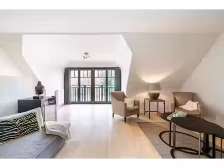 instapklaar  gemeubeld appartement nabij de zeedijk te duinbergen