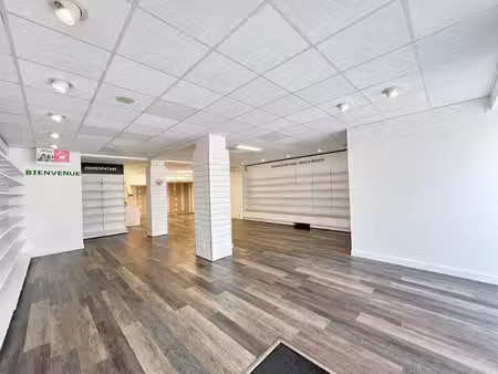 location commerce saint romain de colbosc 76430 150m²