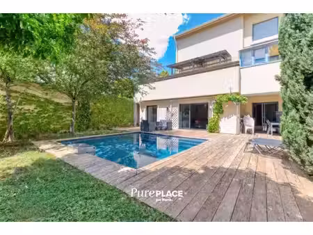 l’esprit et le confort d’une maison de ville  avec la praticité d’un appartement de 155 m²