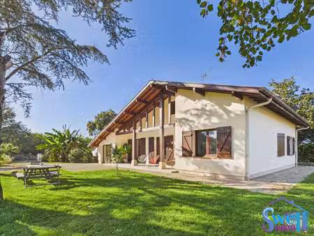 au calme  belle maison traditionnelle t4 de 123m²  dépendance