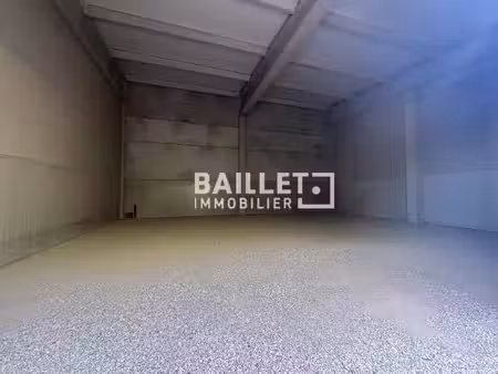 location entrepôt montauroux 83440 206m²