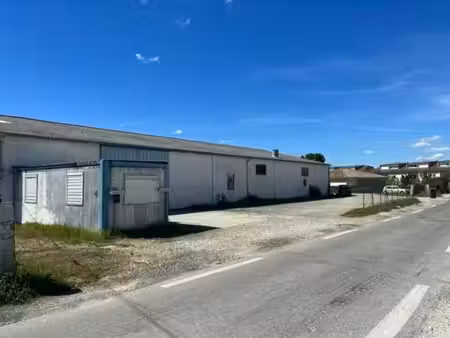 location local d’activités ambares et lagrave 33440 800m²
