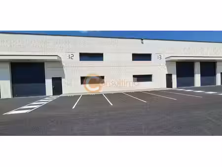 location entrepôt izon 33450 224m²